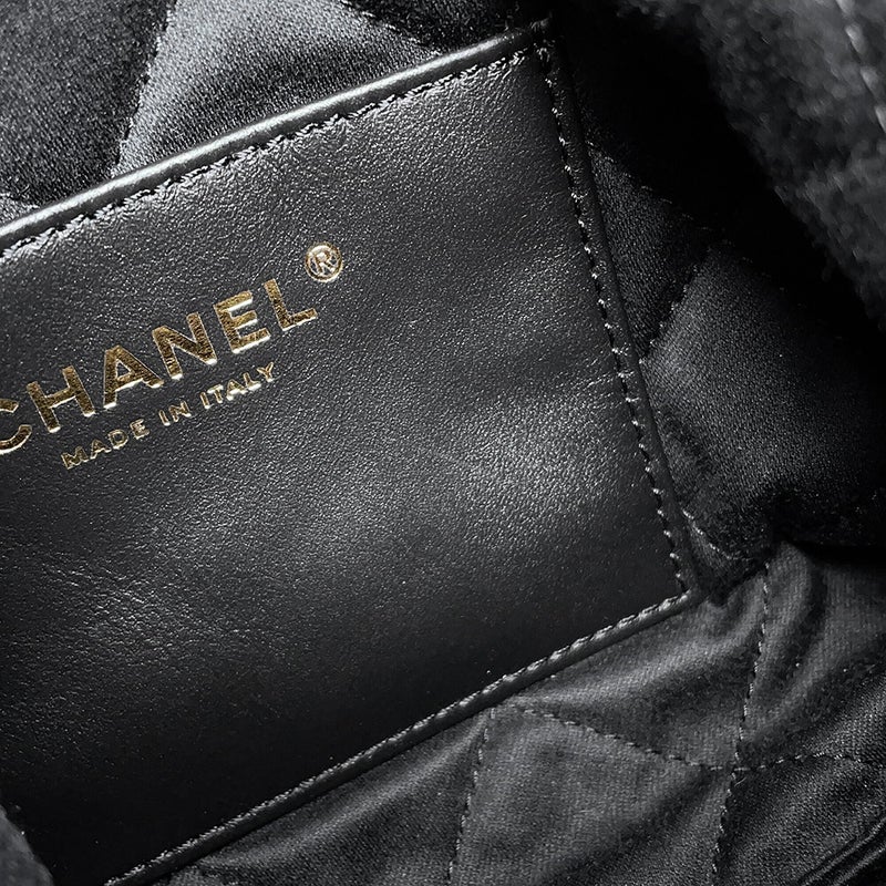 シャネル ハンドバッグ CHANEL 22 ミニ ココマーク シャイニーカーフレザー AS3980 CHANEL 2wayショルダー 黒
