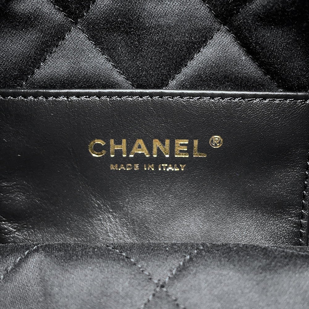 シャネル ハンドバッグ CHANEL 22 ミニ ココマーク シャイニーカーフ