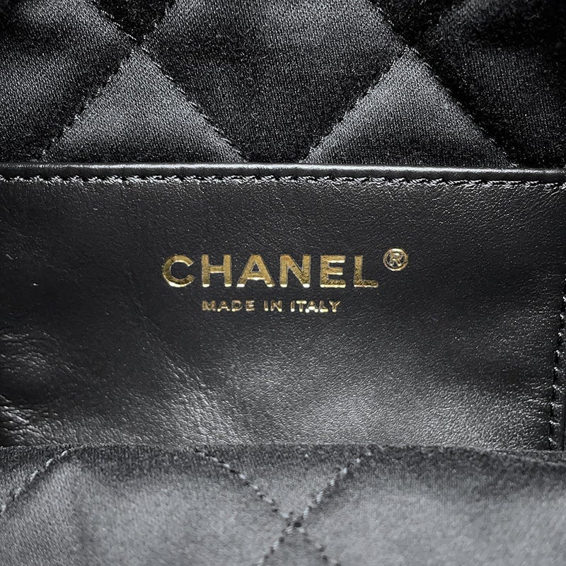 シャネル ハンドバッグ CHANEL 22 ミニ ココマーク シャイニーカーフレザー AS3980 CHANEL 2wayショルダー 黒