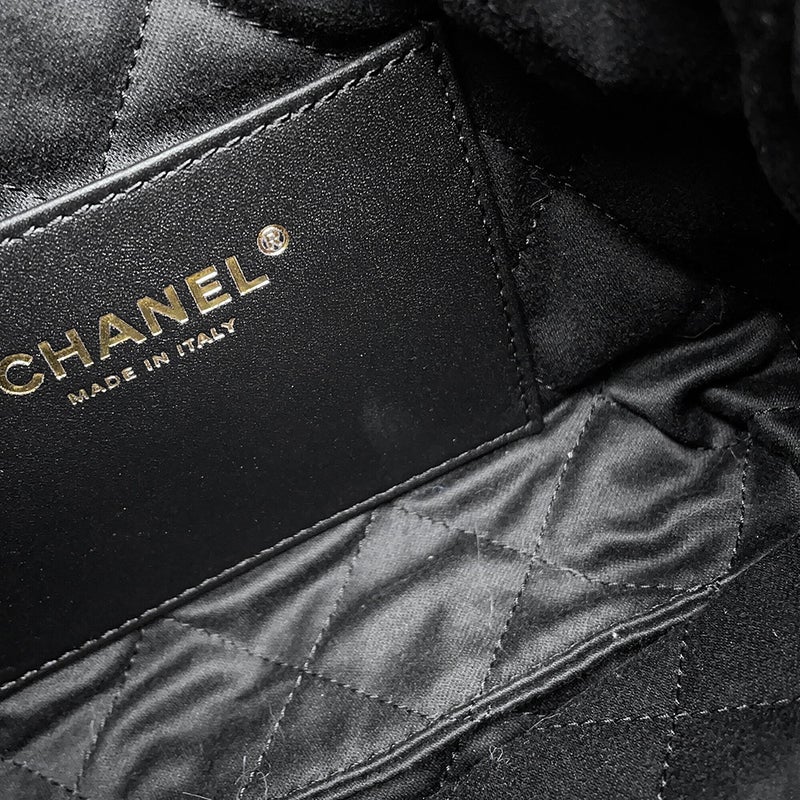 シャネル ハンドバッグ CHANEL 22 ミニ ココマーク シャイニーカーフレザー AS3980 CHANEL 2wayショルダー 黒