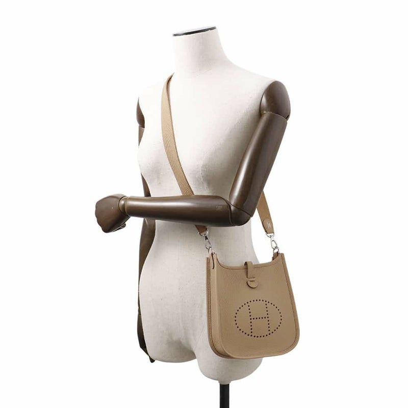 エルメス ショルダーバッグ エブリンTPM ベージュマルファ/シルバー金具 トリヨンクレマンス W刻印 HERMES Evelyne