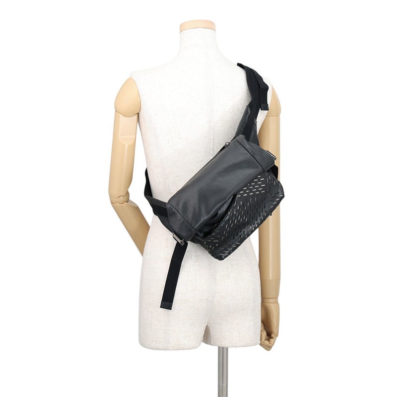 ボッテガヴェネタ ボディバッグ パンチング レザー BOTTEGA VENETA 黒