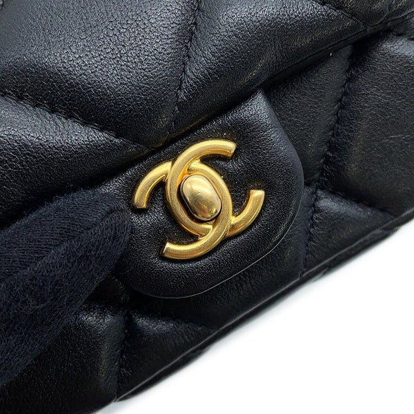 シャネル チェーンショルダーバッグ マトラッセ ココマーク ラムスキン AP2271 CHANEL 黒
