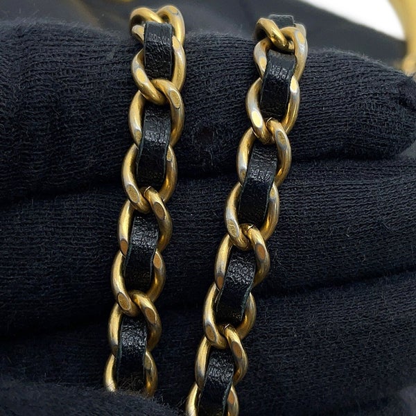シャネル チェーンショルダーバッグ マトラッセ ココマーク ラムスキン AP2271 CHANEL 黒