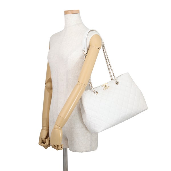 シャネル チェーントートバッグ マトラッセ ココマーク ショッピング キャビアスキン AS3953 CHANEL 白