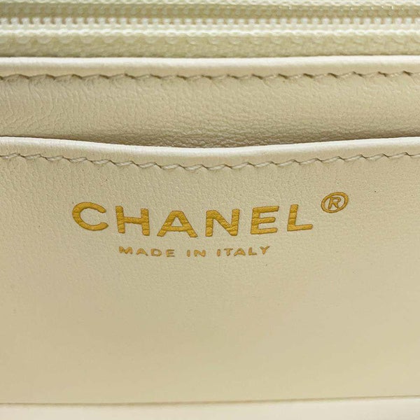 シャネル チェーンショルダーバッグ マトラッセ 2.55 ミニ エイジドカーフレザー AS0874 白