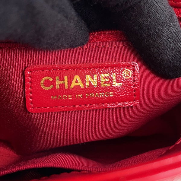 シャネル チェーンショルダーバッグ マトラッセ20 ココマーク シャイニーカーフスキン CHANEL バッグ