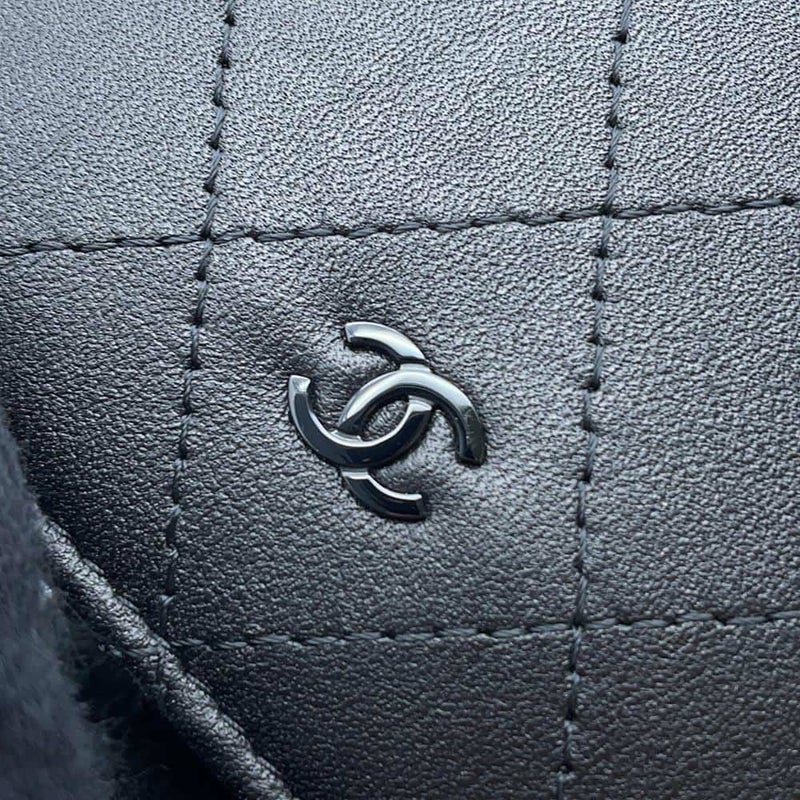 シャネル 二つ折り財布 ココマーク マトラッセ スモールウォレット AP4381 CHANEL 黒