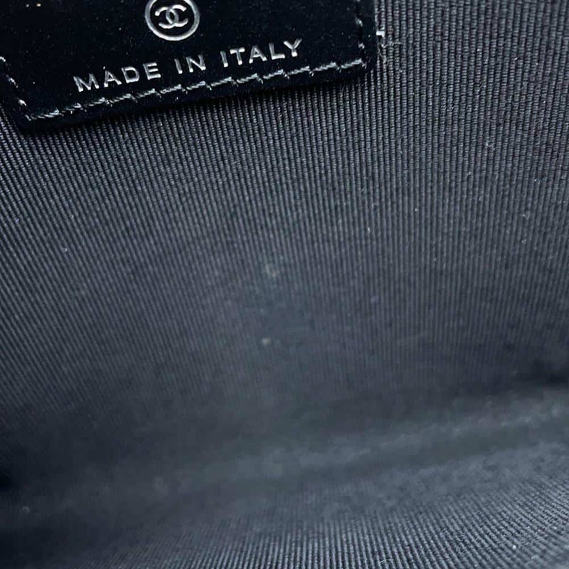 シャネル ポーチ マトラッセ ココマーク トリプルファスナー ソフトキャビアスキン CHANEL 黒