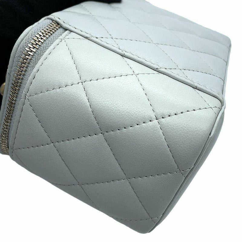 シャネル チェーンショルダーバッグ マトラッセ ココマーク カメリアチェーン バニティ ラムスキン AP3301 CHANEL ヴァニティ