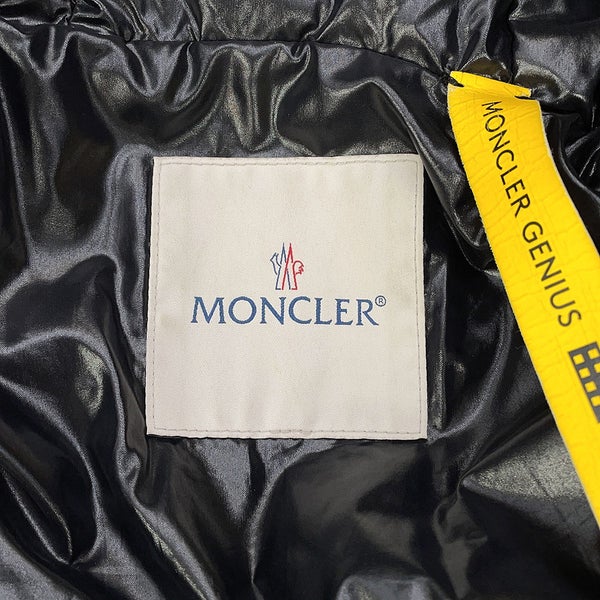 モンクレール ダウンジャケット Moncler x A$AP Rocky Bahianinha ショートダウンジャケット メンズサイズ2 K24041A00014 黒