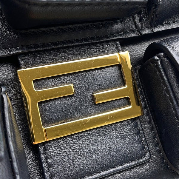 フェンディ ハンドバッグ マルチポケット バゲット レザー 8BR808 FENDI バッグ 2wayショルダーバッグ 黒