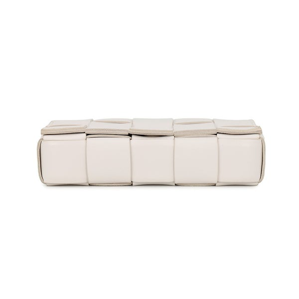 ボッテガヴェネタ ショルダーバッグ マキシイントレチャート スモール カセット ラムスキン 730848 BOTTEGA VENETA 白