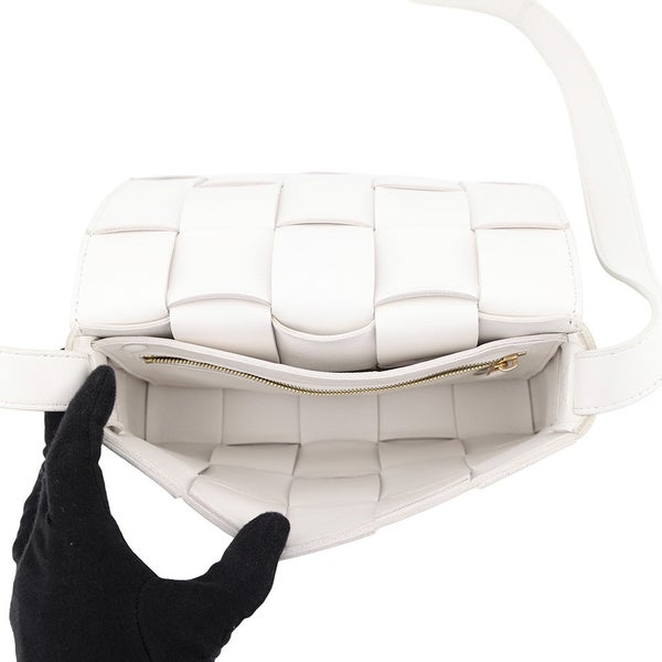 ボッテガヴェネタ ショルダーバッグ マキシイントレチャート スモール カセット ラムスキン 730848 BOTTEGA VENETA 白
