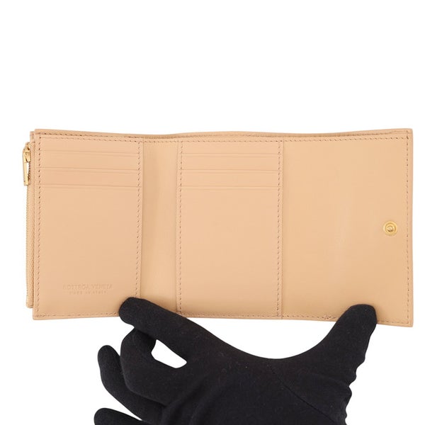 ボッテガヴェネタ 三つ折り財布 マキシイントレチャート カセット レザー 651372 BOTTEGA VENETA ベージュ