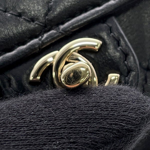 シャネル バッグチャーム マトラッセ ハート ミニ ラムスキン AP4838 CHANEL 黒