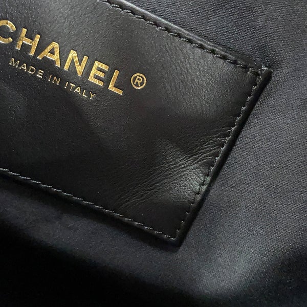 シャネル チェーンショルダーバッグ CHANEL25 ミディアム ココマーク マトラッセ キャビアスキン AS5311 CHANEL 黒