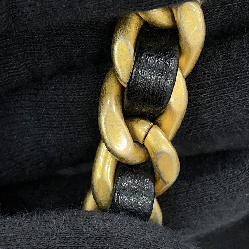 シャネル チェーンショルダーバッグ CHANEL25 ミディアム ココマーク マトラッセ キャビアスキン AS5311 CHANEL 黒