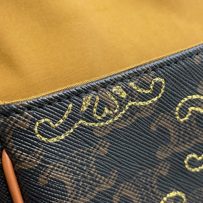 セリーヌ ショルダーバッグ トリオンフ刺繍ミニ ブザス 196702ECK CELINE バッグ