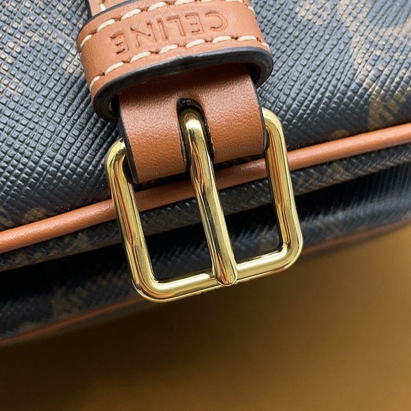 セリーヌ ショルダーバッグ トリオンフ ファルコ ミディアム 191502 CELINE バッグ