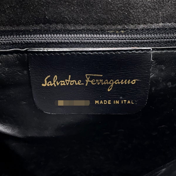 サルヴァトーレ・フェラガモ チェーンショルダーバッグ スエード Ferragamo バッグ 黒