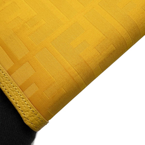 フェンディ 三つ折り財布 ズッカ FFロゴ ナイロン FENDI 財布