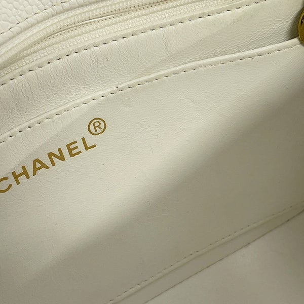 シャネル チェーンショルダーバッグ マトラッセ25 ココマーク シングルチェーン シングルフラップ A01165 CHANEL 白