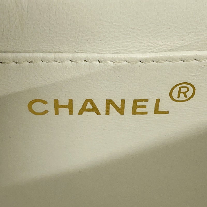 シャネル チェーンショルダーバッグ マトラッセ25 ココマーク シングルチェーン シングルフラップ A01165 CHANEL 白