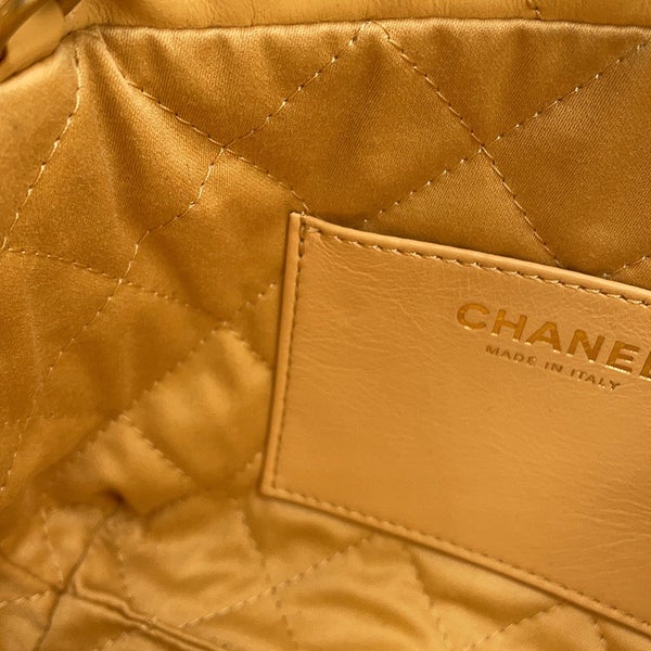 シャネル ハンドバッグ CHANEL 22 ミニ ココマーク シャイニーカーフレザー AS3980 CHANEL 2wayショルダーバッグ