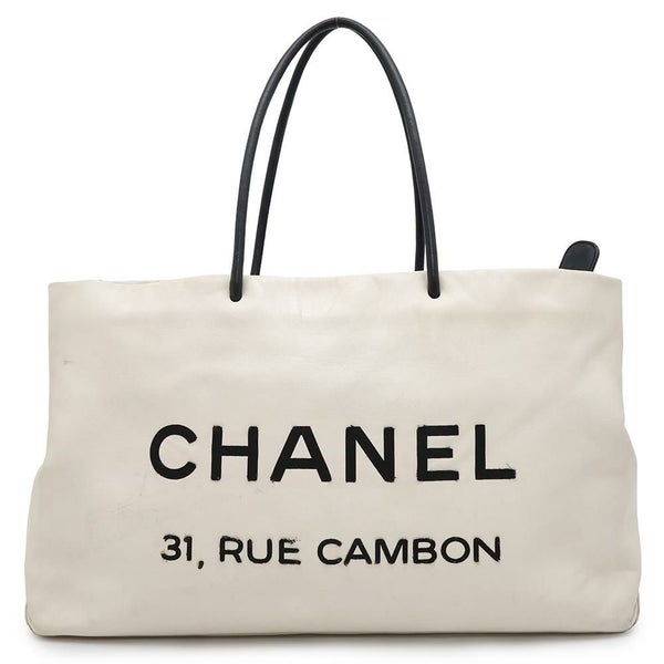 シャネル トートバッグ エッセンシャル トートGM A46882 CHANEL ロゴ ショルダーバッグ 白