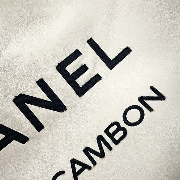 シャネル トートバッグ エッセンシャル トートGM A46882 CHANEL ロゴ ショルダーバッグ 白