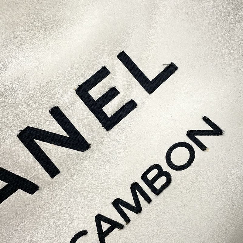 シャネル トートバッグ エッセンシャル トートGM A46882 CHANEL ロゴ ショルダーバッグ 白