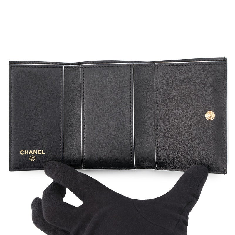 シャネル 三つ折り財布 ココマーク ラムスキン コンパクトウォレット CHANEL 財布 黒