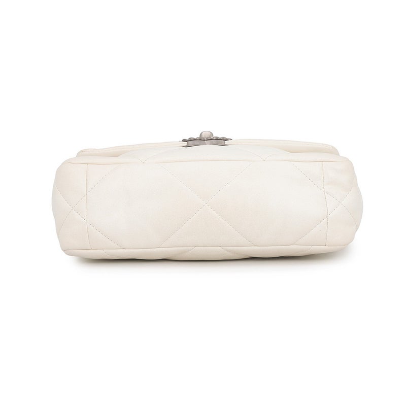 シャネル チェーンショルダーバッグ CHANEL19 フラップバッグ ココマーク ラムスキン AS1160 CHANEL 白