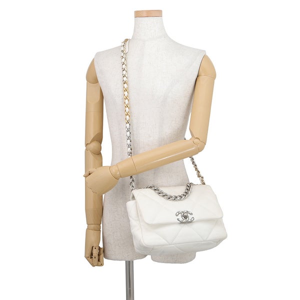 シャネル チェーンショルダーバッグ CHANEL19 フラップバッグ ココマーク ラムスキン AS1160 CHANEL 白