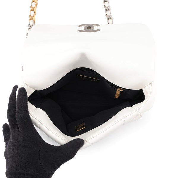 シャネル チェーンショルダーバッグ CHANEL19 フラップバッグ ココマーク ラムスキン AS1160 CHANEL 白