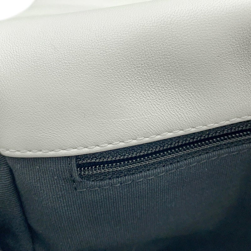 シャネル チェーンショルダーバッグ CHANEL19 フラップバッグ ココマーク ラムスキン AS1160 CHANEL 白