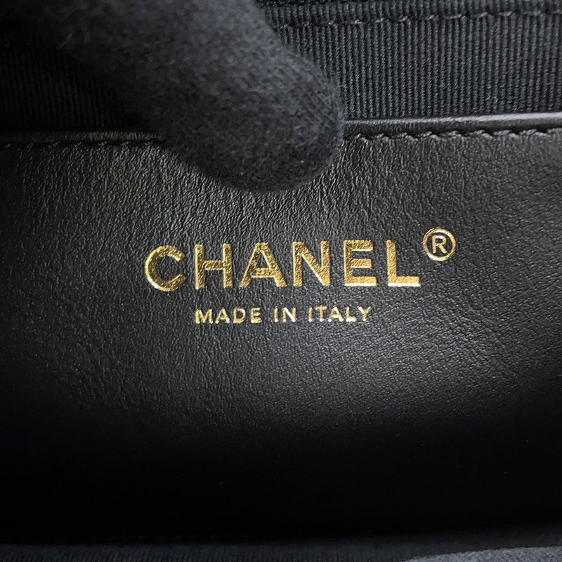 シャネル チェーンショルダーバッグ マトラッセ ココマーク ラムスキン AS4451 CHANEL 白