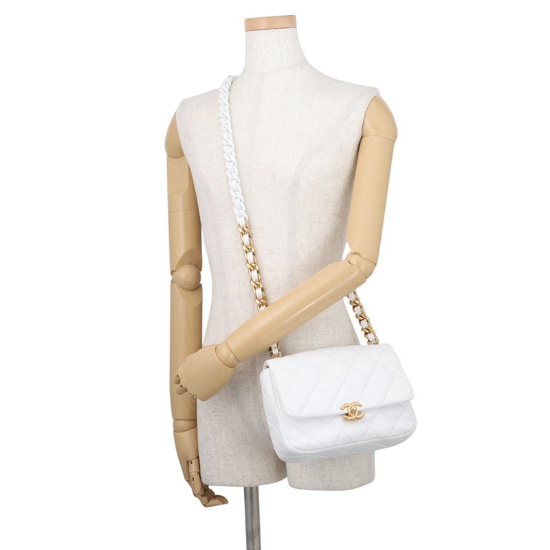 シャネル チェーンショルダーバッグ スモール マトラッセ ココマーク ラムスキン AS3206 CHANEL 白