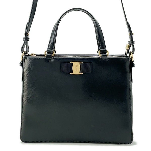 フェラガモ ショルダーバッグ ヴァラ レザー Ferragamo 2wayハンドバッグ 黒