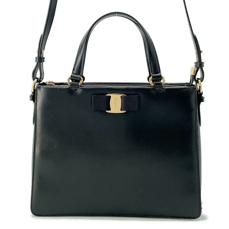 フェラガモ ショルダーバッグ ヴァラ レザー Ferragamo 2wayハンドバッグ 黒
