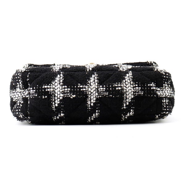 シャネル チェーンショルダーバッグ CHANEL19 フラップバッグ ココマーク  ツイード AS1160 CHANEL バッグ 黒 白