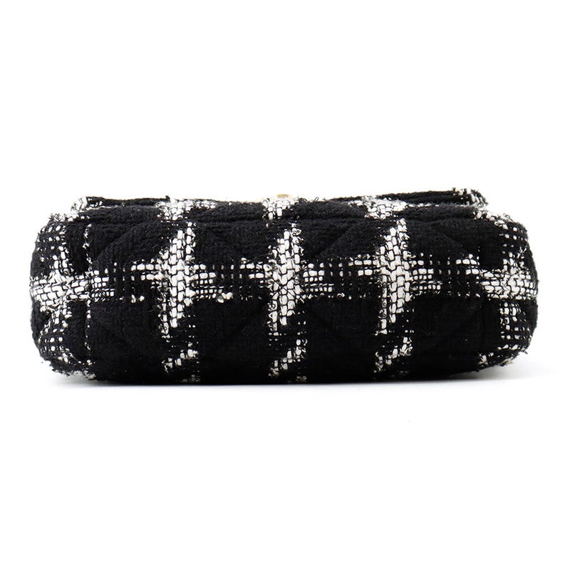 シャネル チェーンショルダーバッグ CHANEL19 フラップバッグ ココマーク  ツイード AS1160 CHANEL バッグ 黒 白