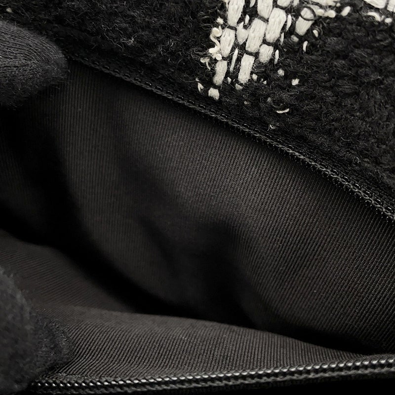 シャネル チェーンショルダーバッグ CHANEL19 フラップバッグ ココマーク  ツイード AS1160 CHANEL バッグ 黒 白