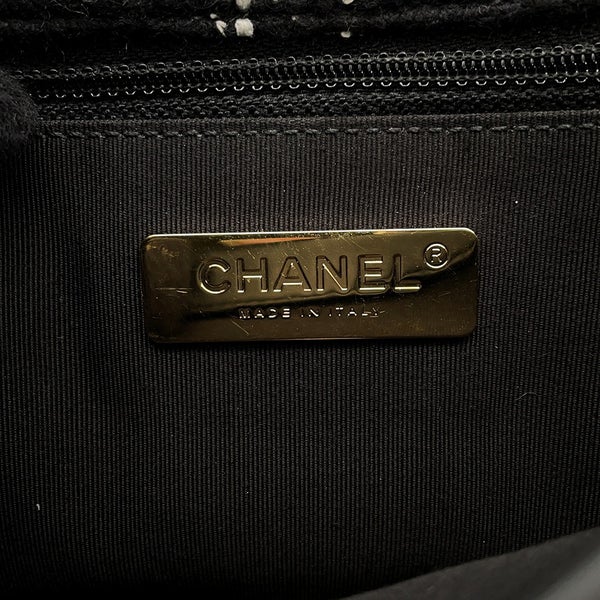 シャネル チェーンショルダーバッグ CHANEL19 フラップバッグ ココマーク  ツイード AS1160 CHANEL バッグ 黒 白