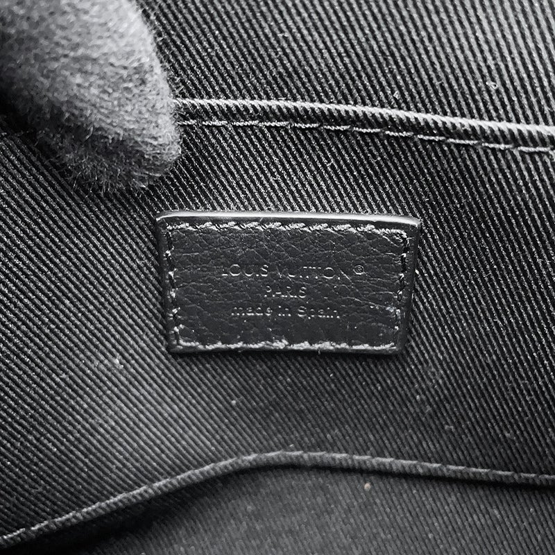ルイヴィトン ショルダーバッグ モノグラム・シャドウ パルス・ウェアラブル ウォレット M12636 LOUIS VUITTON 黒 ブラック