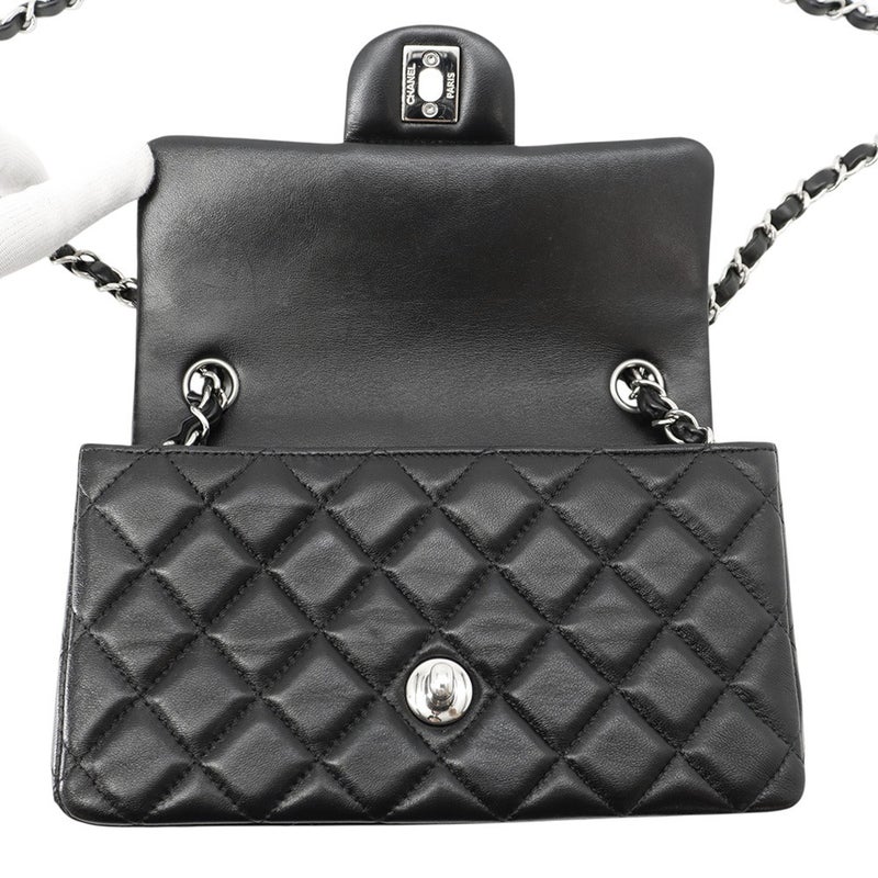 シャネル チェーンショルダーバッグ ミニマトラッセ ココマーク ラムスキン A69900 CHANEL バッグ 黒