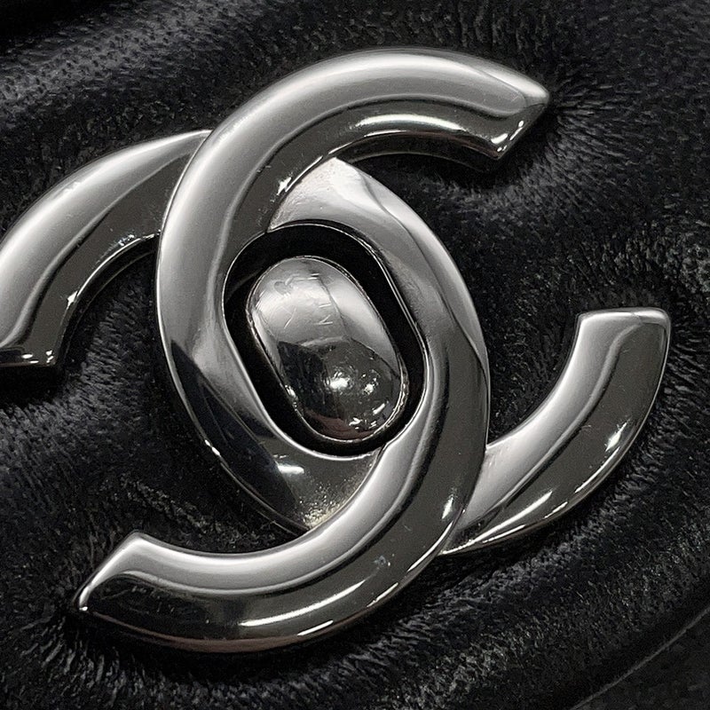 シャネル チェーンショルダーバッグ ミニマトラッセ ココマーク ラムスキン A69900 CHANEL バッグ 黒