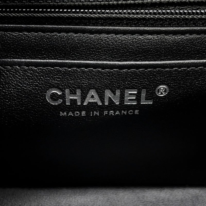 シャネル チェーンショルダーバッグ ミニマトラッセ ココマーク ラムスキン A69900 CHANEL バッグ 黒