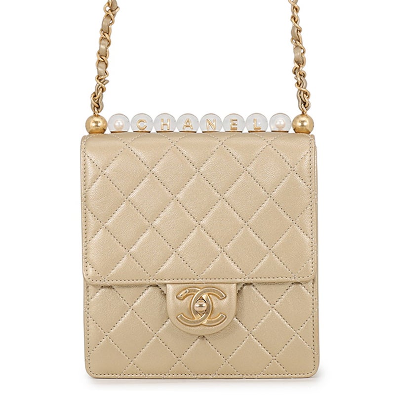 シャネル チェーンショルダーバッグ マトラッセ ココマーク スクエア型 CHANEL